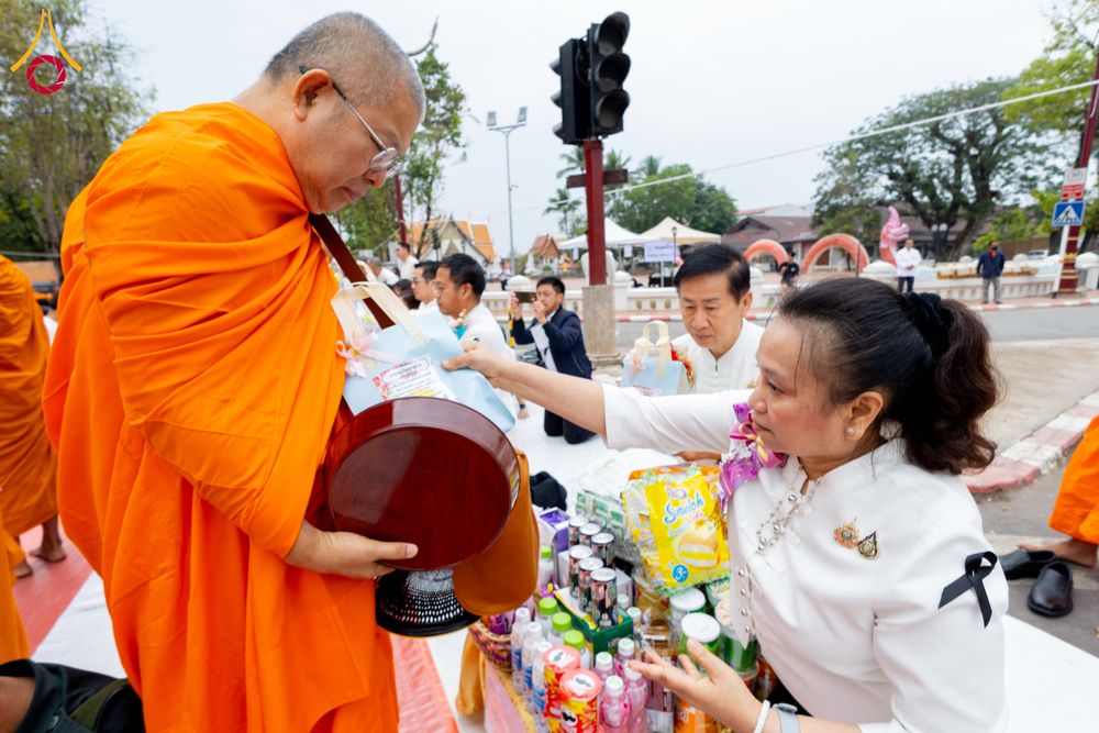 ภาพ No.310884:วันอาทิตย์ที่ 22 กุมภาพันธ์ พ.ศ. 2569 พิธีตักบาตรเเด่คณะพระภิกษุสงฆ์ 1,111 รูป จังหวัดน่าน หนึ่งในโครงการตักบาตรพระ 2,000,000 รูป 77 จังหวัดทั่วไทย ในวาระอันเป็นมงคลยิ่ง ครบรอบ 744 ปี นครน่าน สืบสานศรัทธา ทำบุญใหญ่ของเมืองน่าน ณ ข่วงเมือง วัดภูมินทร์ อำเ