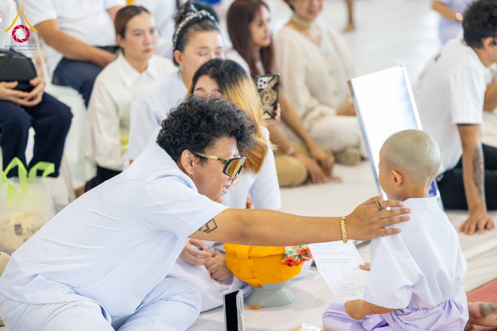 ภาพ No.319467:วันเสาร์ที่ 4 เมษายน พ.ศ.2569 พิธีขอขมา มอบผ้าไตร และถวายบาตรแด่นาคธรรมทายาท ในโครงการบรรพชาสามเณรฟื้นฟูพระพุทธศาสนาทั่วไทย โครงการหน่อแก้วเปรียญธรรม รุ่นที่ 14 โครงการสามเณรยุวธรรมทายาท รุ่นที่ 34 โครงการสามเณรมัชฌิมธรรมทายาท รุ่นที่ 30 ณ สภาธรรมกายสากล