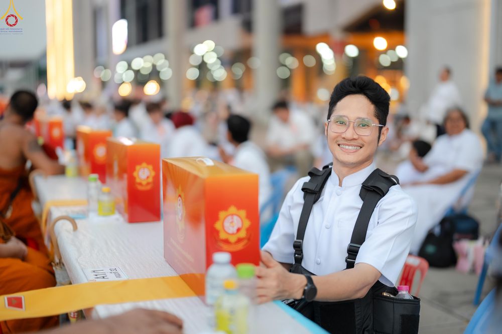 ภาพ No.324732:วันที่ 22 เมษายน พ.ศ.2569 (วันคุ้มครองโลก) บรรยากาศสาธุชน ในงานถวายมหาสังฆทาน 40,000 กว่าวัดทั่วประเทศ ณ ลานธรรม วัดพระธรรมกาย