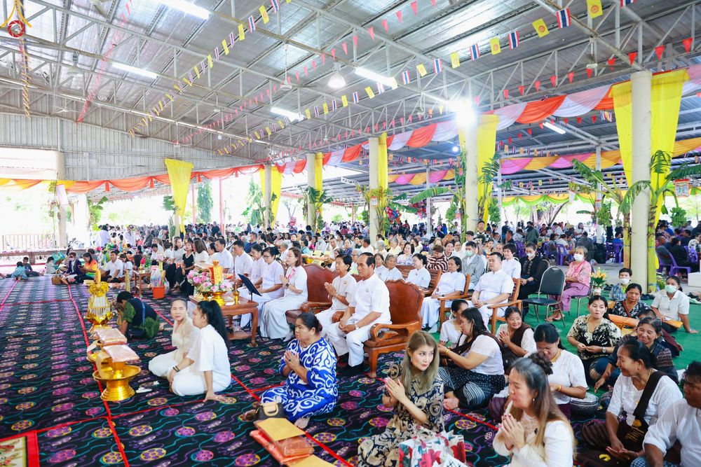 ภาพ No.282859:วันที่ 4 พฤศจิกายน พ.ศ. 2568 พิธีทอดกฐินสามัคคีทั่วไทย 30,000 วัด  โดยคณะศิษยานุศิษย์ บูชาธรรม 81 ปี  หลวงพ่อธัมมชโย ณ วัดห้วยม่วง อ.กำแพงแสน จ.นครปฐม