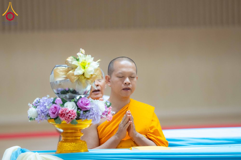 ภาพ No.310695:วันอาทิตย์ที่ 22 กุมภาพันธ์ พ.ศ. 2569 พิธีถวายโคมมาฆประทีป ณ ห้องแก้วสารพัดนึก 2 วัดพระธรรมกาย จ.ปทุมธานี