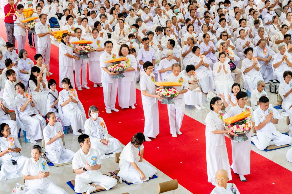 ภาพ No.346565:วันอาทิตย์ที่ 30 สิงหาคม พ.ศ.2569 พิธีทอดผ้าป่า สวดธรรมจักรกัปปวัตนสูตรกลั่นแผ่นดินโปรยรัตนชาติ  สถาปนาองค์พระเจดีย์เพื่อสร้างสันติภาพโลก  ณ ศูนย์ปฏิบัติธรรมพนมสารคาม (เพชรตะวัน) จังหวัดฉะเชิงเทรา