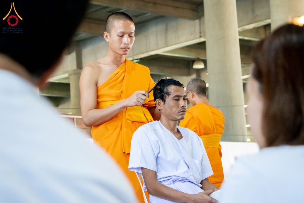 ภาพ No.293658:วันที่ 10 มกราคม พ.ศ. 2569 พิธีปลงผมธรรมทายาทบูชาธรรม 117  ปี คุณยายอาจารย์ฯ ณ วิหารคด วัดพระธรรมกาย ปทุมธานี
