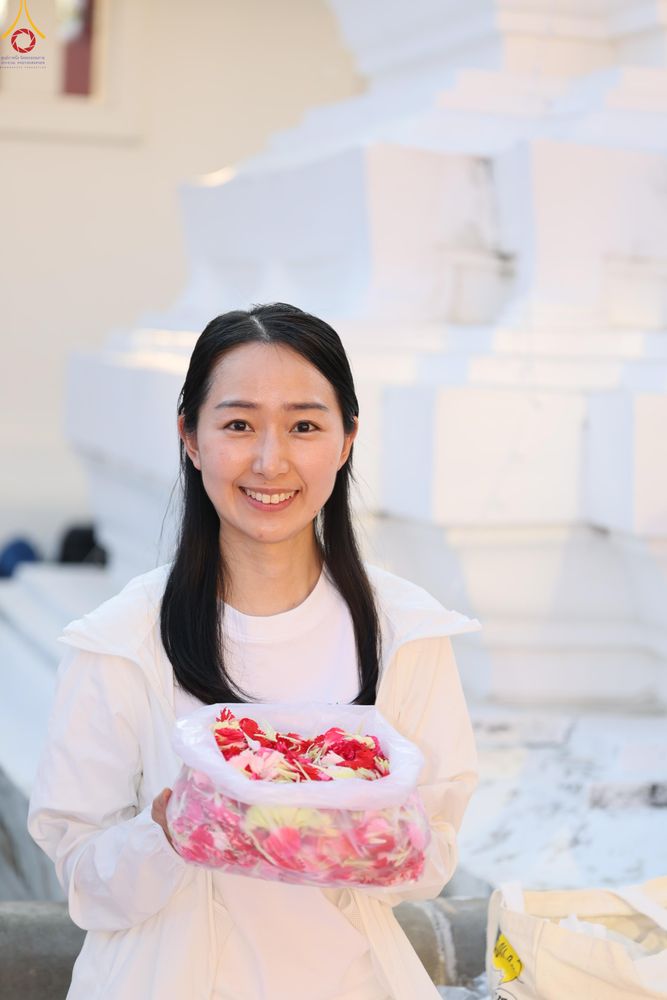 ภาพ No.294952:วันที่ 14 มกราคม พ.ศ. 2569 พิธีต้อนรับพระธรรมยาตรา อนุสรณ์สถานลำดับที่ 4  สถานที่เกิดด้วยกายธรรม ณ วัดโบสถ์บน ต.บางคูเวียง จ.นนทบุรี ในโครงการธรรมยาตรา กตัญญูบูชา มหาปูชนียาจารย์ พระมงคลเทพมุนี(สด จนฺทสโร) พระผู้ปราบมาร อนุสรณ์สถาน 7 แห่ง ปีที่ 14