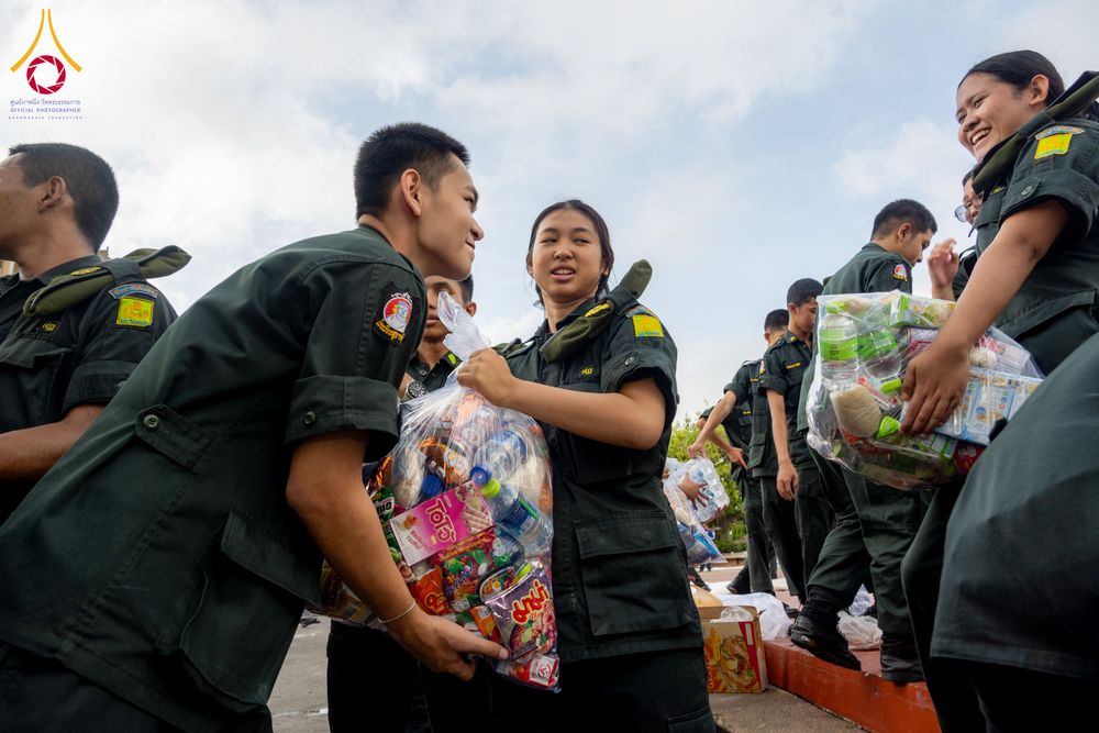 ภาพ No.284726:วันอาทิตย์ที่ 14 ธันวาคม พ.ศ.2568  พิธีทำบุญเมืองสุราษฎร์ธานี 110ปี และพิธีตักบาตรพระสงฆ์ 1,110 รูป  ณ บริเวณริมน้ำวัดกลาง (เก่า) ถนนบ้านดอน ตำบลตลาดใหม่ อำเภอเมือง จังหวัดสุราษฎร์ธานี