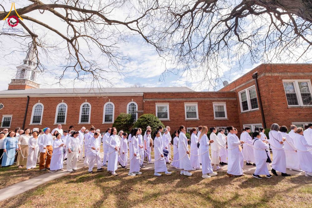 ภาพ No.319098:วันที่ 29 มีนาคม พ.ศ.2569 พิธีอัญเชิญรูปหล่อพระมงคลเทพมุนี (สด จนฺทสโร) ประดิษฐาน ณ ห้องปฏิบัติธรรม “มงคลรัตนโชติ”  วัดพระธรรมกายชิคาโก ประเทศสหรัฐอเมริกา