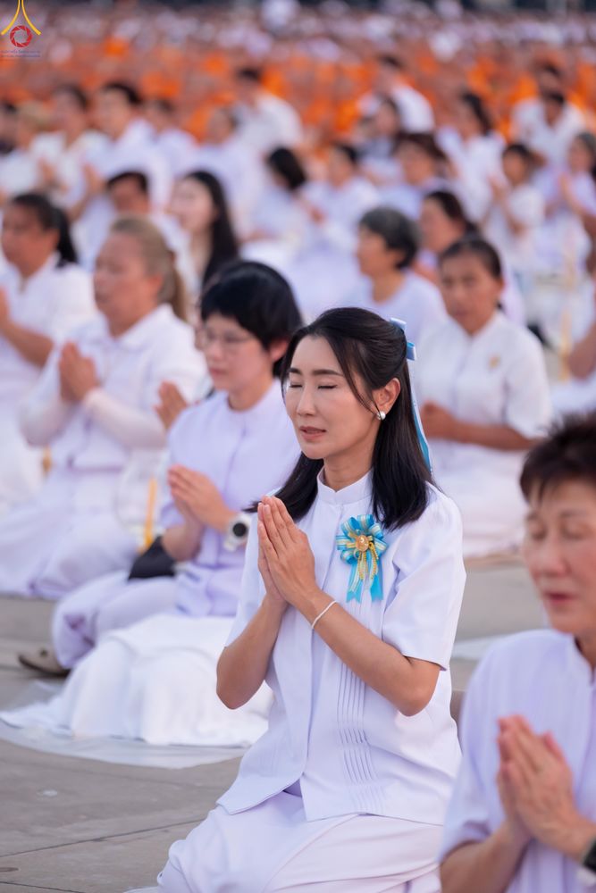 ภาพ No.307567:วันที่ 31 มกราคม พ.ศ. 2569 พิธีจุดประทีปธรรมถวายเป็นพุทธบูชา  และบูชาธรรมมหาปูชนียาจารย์ (ภาพชุดที่ 2) ณ วัดพระธรรมกาย ปทุมธานี ในโครงการธรรมยาตรา กตัญญูบูชา มหาปูชนียาจารย์ พระมงคลเทพมุนี(สด จนฺทสโร) พระผู้ปราบมาร อนุสรณ์สถาน 7 แห่ง ปีที่ 14