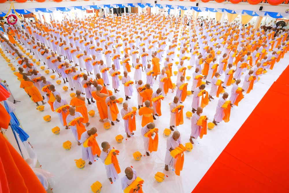 ภาพ No.281250:วันที่ 4 ธันวาคม พ.ศ. 2568 พิธีบรรพชาสามเณร ในโครงการบวชบูชาธรรมมหาปูชนียาจารย์  ณ วัดกลางพระอารามหลวง จังหวัดบุรีรัมย์