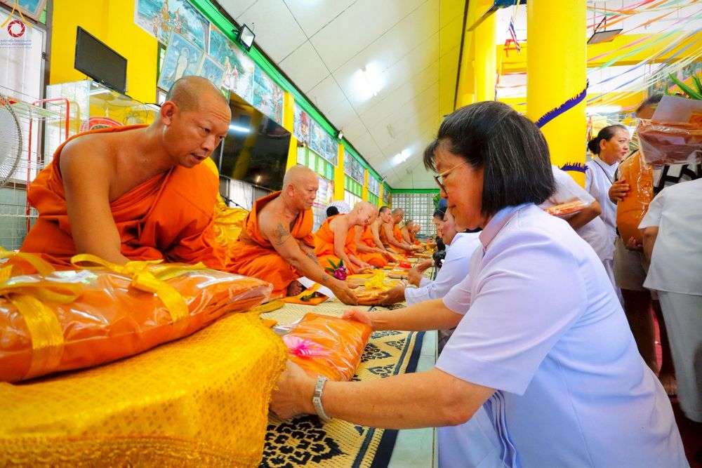 ภาพ No.270304:วันที่ 28 ตุลาคม พ.ศ. 2568 พิธีทอดกฐินสามัคคีทั่วไทย ณ สำนักสงฆ์เทพพิทักษ์ผล ต.แสนสุข อ.เมืองชลบุรี จ.ชลบุรี โดยคณะศิษยานุศิษย์ บูชาธรรม 81 ปี หลวงพ่อธัมมชโย