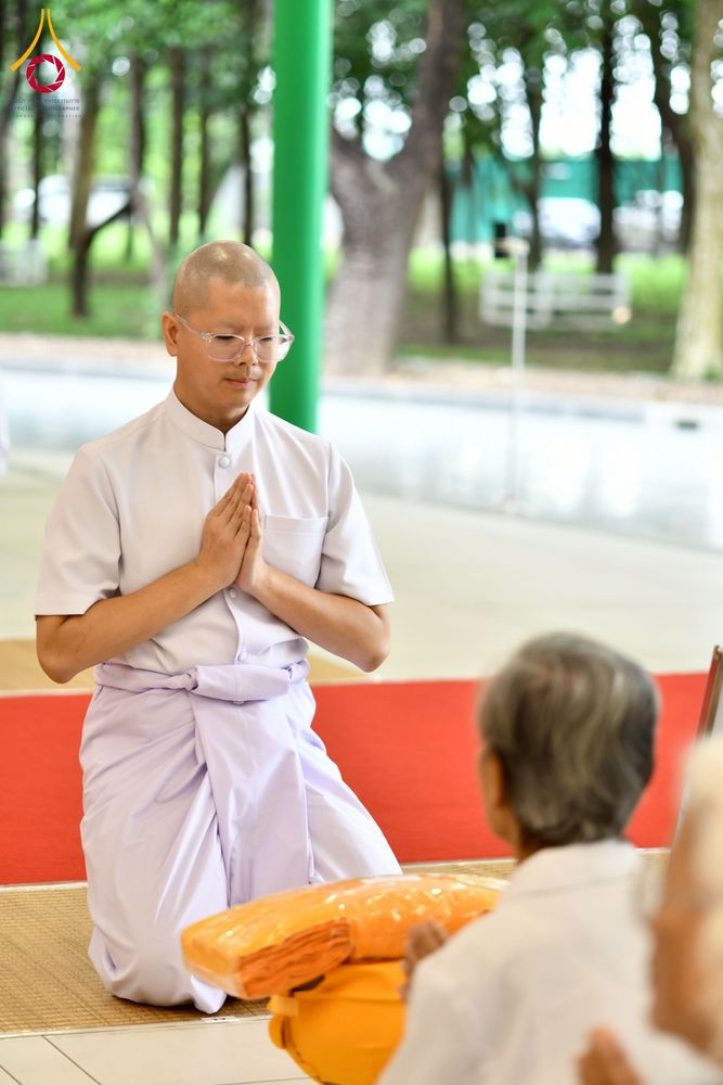 ภาพ No.256180:วันที่ 4 ตุลาคม พ.ศ. 2568 พิธีบรรพชาอุปสมบท  โครงการอุปสมบทหมู่บูชาธรรม 141 ปี  พระมงคลเทพมุนี (สด จนฺทสโร) ณ โบสถ์พระไตรปิฏก วัดพระธรรมกาย จ.ปทุมธานี