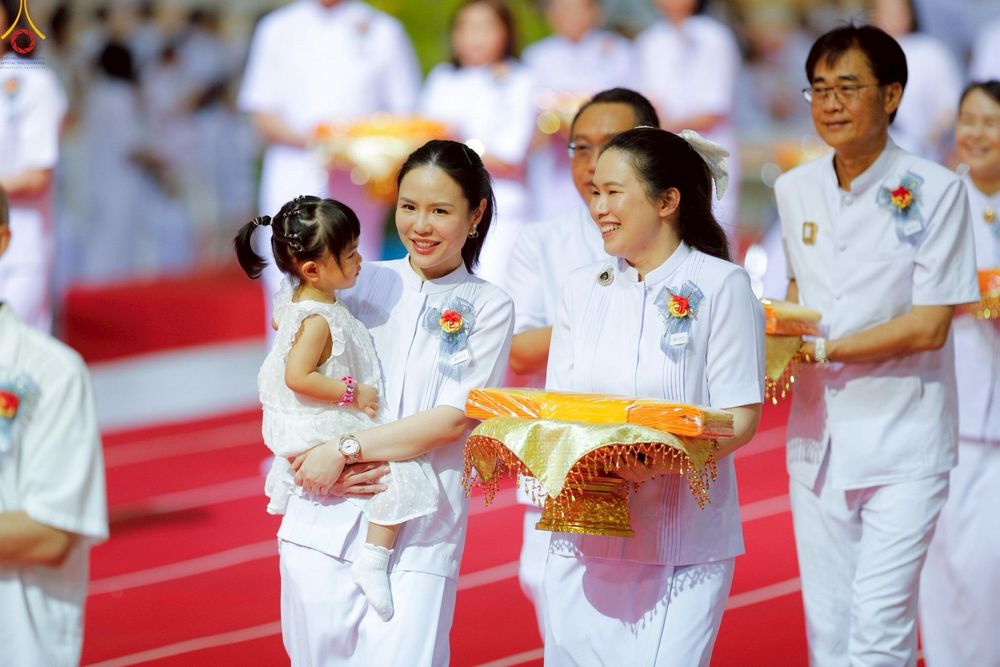 ภาพ No.243918:วันอาทิตย์ที่ 7 กันยายน พ.ศ. 2568 พิธีทอดผ้าป่าสมทบกฐินวัดพระธรรมกาย และสมทบกฐิน 30,000 วัดทั่วไทย ครั้งที่ 2 ณ ห้องแก้วสารพัดนึก 1 วัดพระธรรมกาย