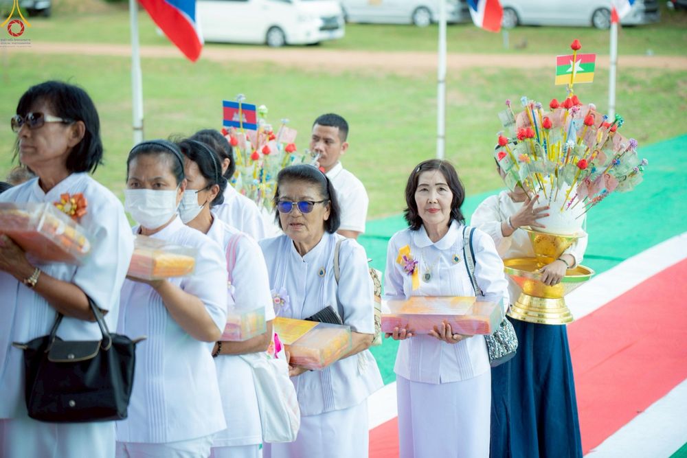 ภาพ No.255258:วันที่ 12 ตุลาคม พ.ศ. 2568 พิธีอัญเชิญพระบรมสารีริกธาตุและบรรจุ ลงในพระเกตุพระประธาน , พิธีทอดกฐินสามัคคีทั่วไทย 30,000 วัด โดยคณะศิษยานุศิษย์ วัดพระธรรมกาย  บูชาธรรม 81 ปี หลวงพ่อธัมมชโย ณ ธุดงคสถานเขาย้อย จ.เพชรบุรี