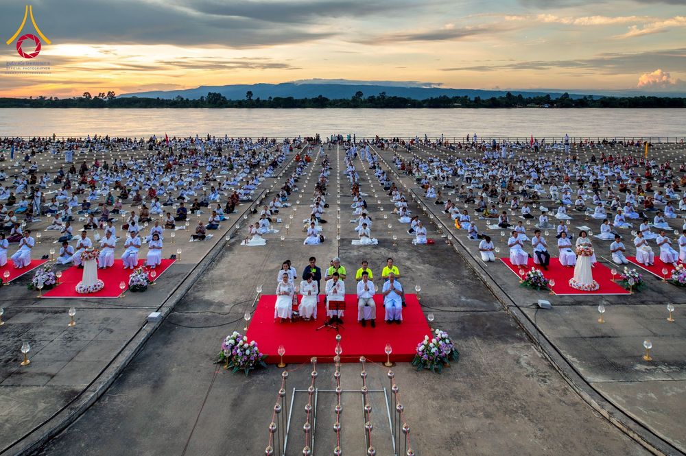 ภาพ No.250440:วันอังคารที่ 7 ตุลาคม พ.ศ. 2568 พิธีจุดประทีปบูชาพระรัตนตรัย ณ ลานธรรมปทุมรัตน์ธรรมเจดีย์ พุทธอุทยานนานาชาติ อ.โพนพิสัย จ.หนองคาย