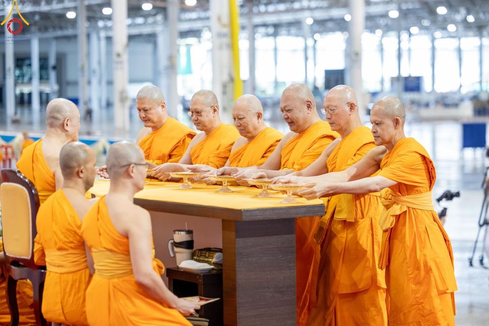 ภาพ No.182760:พิธีปฎิบัติธรรมและพิธีรับมอบต้นสมบัติจักรพรรดิ วันอาทิตย์ที่ 15 ธันวาคม พ.ศ. 2567 ณ สภาธรรมกายสากล วัดพระธรรมกาย