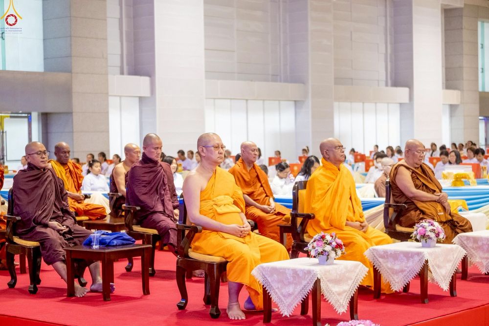 ภาพ No.236052:วันที่ 3 สิงหาคม พ.ศ. 2568 พิธีบูชาข้าวพระ ณ สภาธรรมกายสากล วัดพระธรรมกาย
