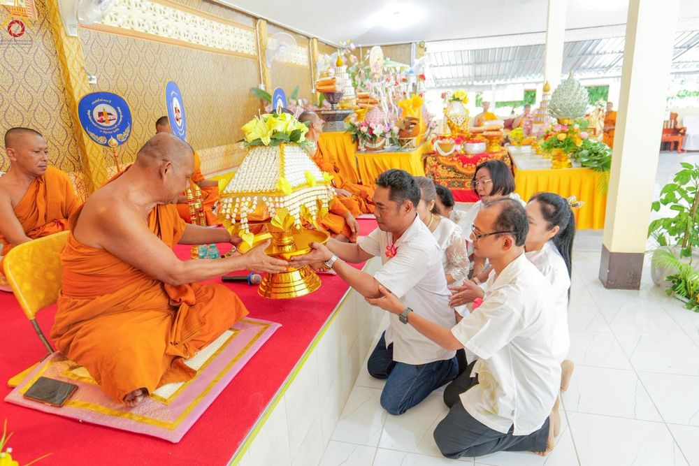 ภาพ No.256712:วันที่ 16 ตุลาคม พ.ศ. 2568 พิธีทอดกฐินสามัคคีทั่วไทย 30,000 วัด โดยคณะศิษยานุศิษย์ บูชาธรรม 81 ปี หลวงพ่อธัมมชโย ณ วัดสุภาษิตาราม ต.เกาะนางคำ อ.ปากพะยูน จ.พัทลุง