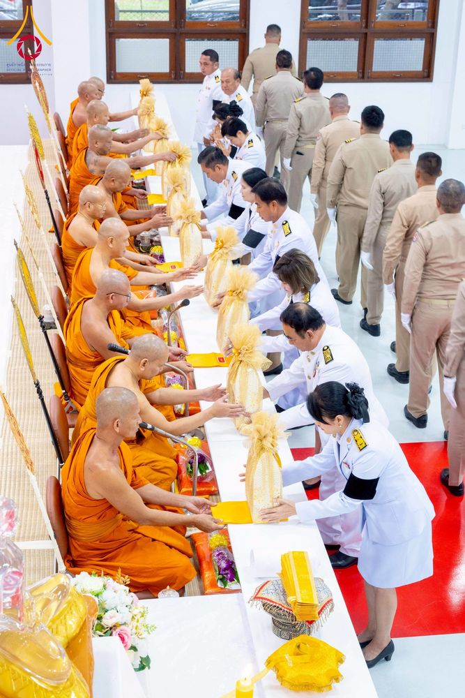 ภาพ No.276007:วันที่ 5 ธันวาคม พ.ศ. 2568 พสกนิกรอำเภอคลองหลวง พร้อมใจบำเพ็ญกุศลอุทิศถวาย “ในหลวงรัชกาลที่ 9” น้อมรำลึกในพระมหากรุณาธิคุณ เนื่องในวันคล้ายวันพระบรมราชสมภพ วันชาติ และวันพ่อแห่งชาติ ณ อาคารปลูกศรัทธา 2 วัดพระธรรมกาย อำเภอคลองหลวง จังหวัดปทุมธานี