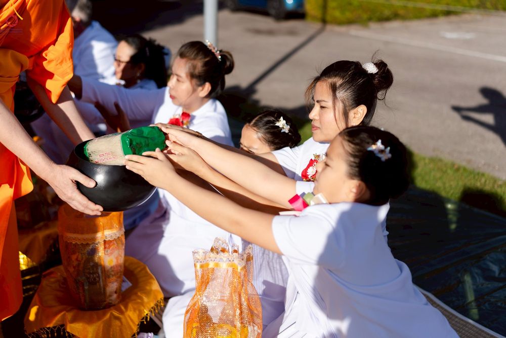 ภาพ No.254084:วันที่ 12 ตุลาคม พ.ศ. 2568 พิธีทอดกฐินวัดพระธรรมกายบูโรส ประเทศสวีเดน