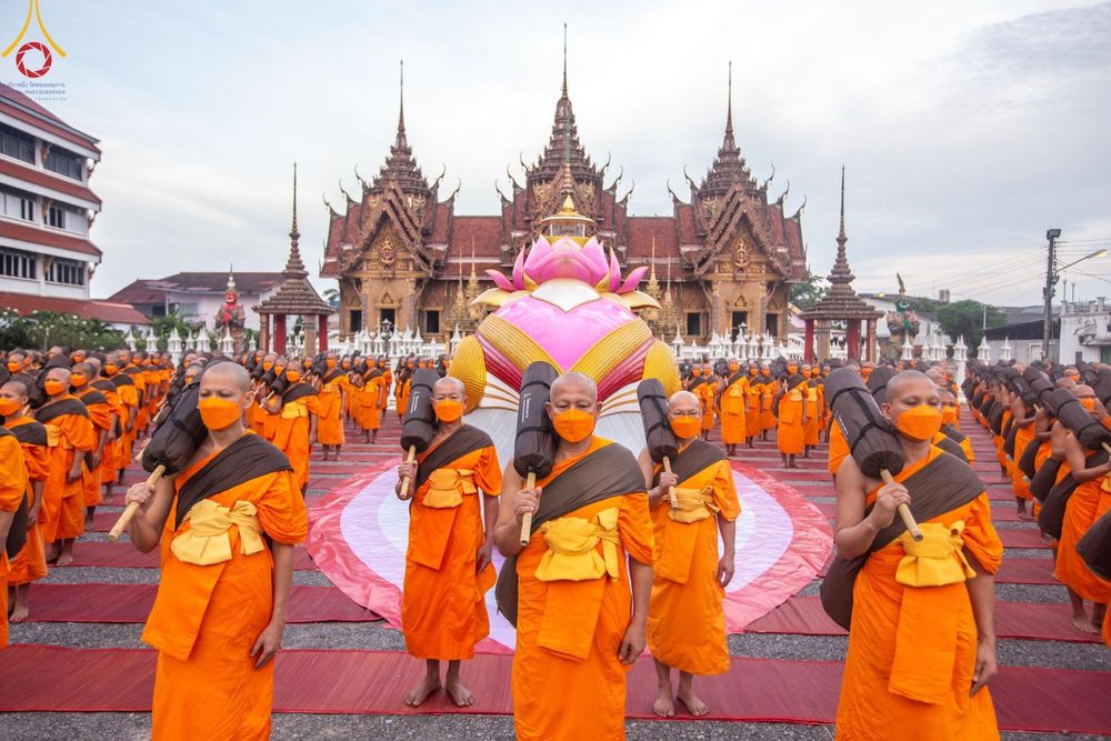 ภาพ No.127943:คณะพระธรรมยาตราฯ ปฎิบัติธรรมและถ่ายภาพหมู่ประวัติศาสตร์ ณ ลานหน้าพระปรางค์สามยอด วัดโคกสมานคุณ อ.หาดใหญ่ จ.สงขลา วันเสาร์ที่ 9 มีนาคม พ.ศ. 2567