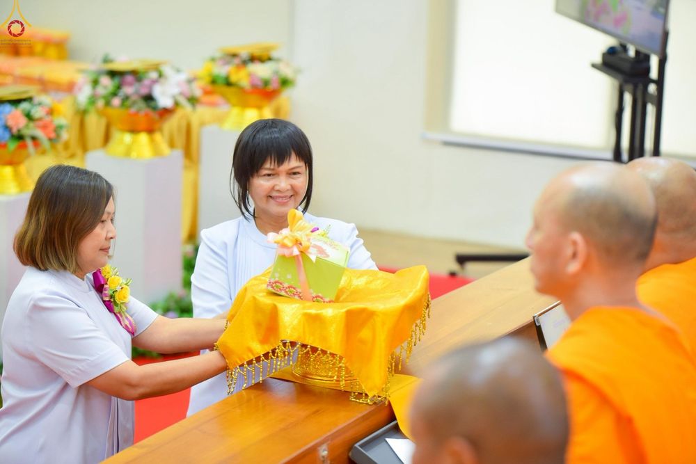 ภาพ No.249938:วันอังคารที่ 30 กันยายน พ.ศ. 2568 พิธีตอกเสามงคลต้นแรกอาคารเศรษฐีถาวร ที่พักผู้มาปฏิบัติธรรม ณ ศูนย์ปฏิบัติธรรมจันทบุรี