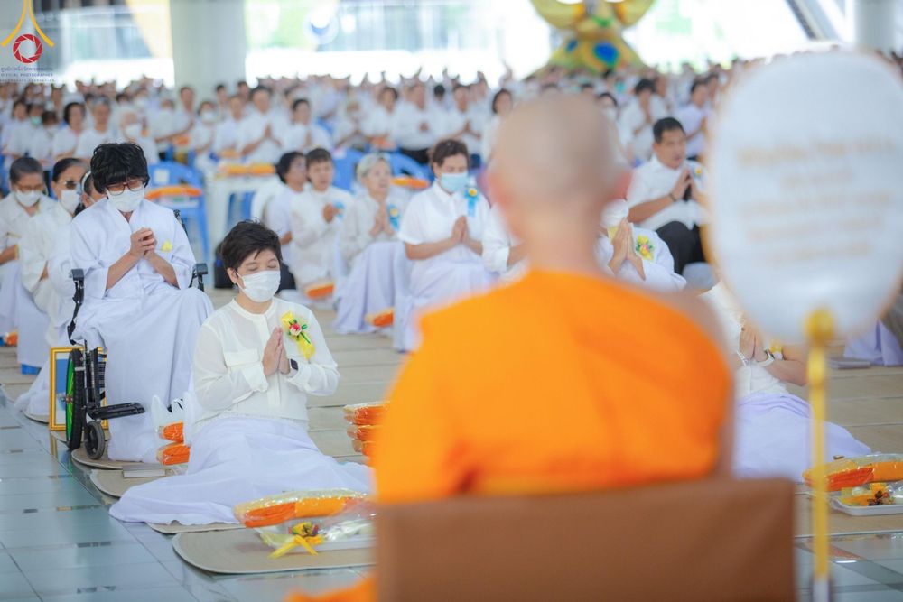 ภาพ No.140061:พิธีบุพเปตพลี ครั้งที่ 151 ร่วมอุทิศบุญกุศลแด่หมู่ญาติที่ล่วงลับไปแล้ว และสืบทอดอายุพระพุทธศาสนา วันพฤหัสบดีที่ 6 มิถุนายน พ.ศ. 2567 (วันพระ แรม 15 ค่ำ เดือน 6) ณ หอฉันคุณยายอาจารย์ วัดพระธรรมกาย