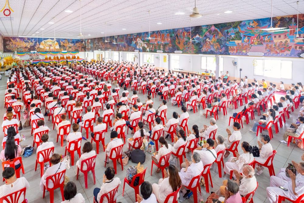 ภาพ No.286050:วันที่ 11 ตุลาคม พ.ศ. 2568 พิธีทอดกฐินสามัคคีทั่วไทย 30,000 วัด โดยคณะศิษยานุศิษย์ บูชาธรรม 81 ปี หลวงพ่อธัมมชโย ณ วัดโบสถ์บน ต.บางคูเวียง อ.บางกรวย จ.นนทบุรี