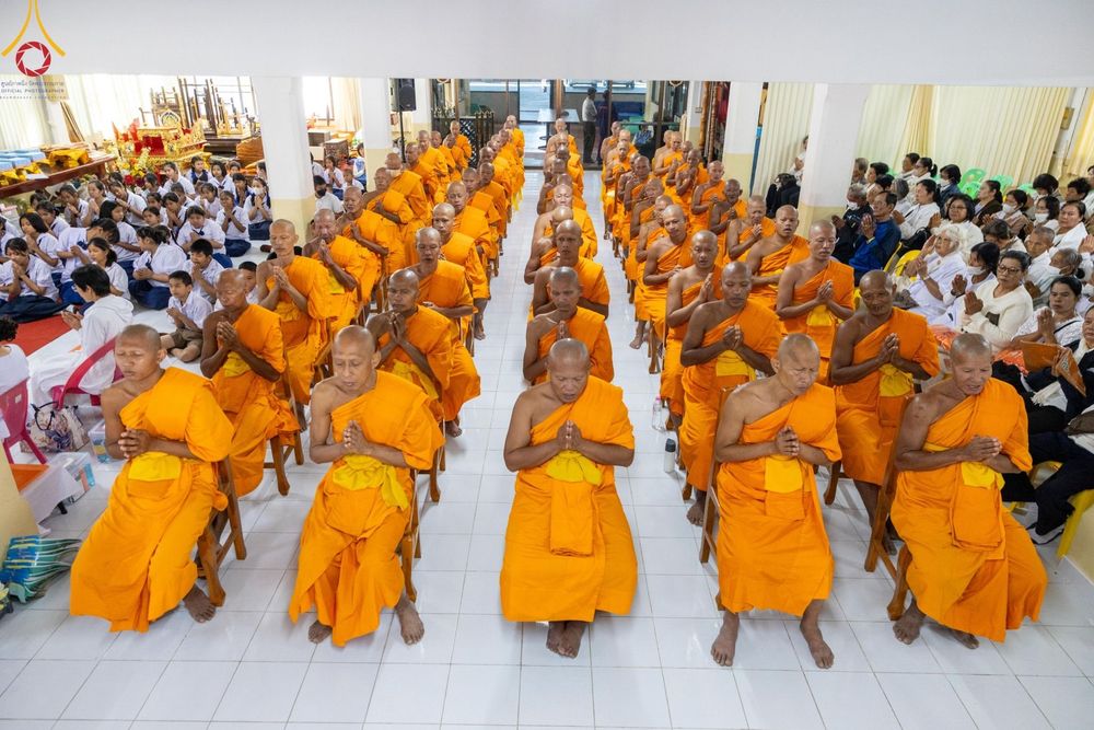 ภาพ No.195047:พิธีทอดผ้าป่าทำนุบำรุงศาสนสถาน ณ วัดไผ่โรงวัว ต.บางตาเถร อ.สองพี่น้อง จ.สุพรรณบุรี ในโครงการธรรมยาตรา กตัญญูบูชา มหาปูชนียาจารย์ พระมงคลเทพมุนี(สด จนฺทสโร) พระผู้ปราบมาร อนุสรณ์สถาน 7 แห่ง ปีที่ 13 วันที่ 13 มกราคม พ.ศ. 2568