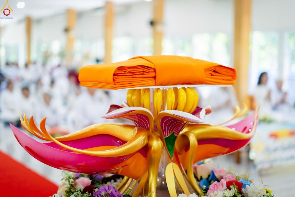 ภาพ No.256986:วันพฤหัสบดีที่ ๑๖ ตุลาคม พ.ศ. ๒๕๖๘ พิธีทอดกฐินสามัคคีเพื่อรองรับประดิษฐานองค์เจดีย์ ณ ศูนย์ปฏิบัติธรรมเถินเทิดธรรม อ.เถิน จ.ลำปาง