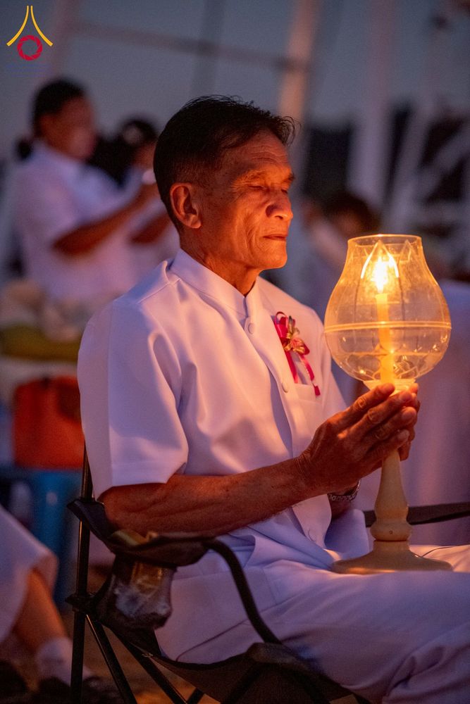 ภาพ No.275269:วันอาทิตย์ที่ 30 พฤศจิกายน พ.ศ. 2568 พิธีจุดประทีปถวายเป็นพุทธบูชา ณ ศูนย์ปฏิบัติธรรมระยอง (บ้านช่องลม)