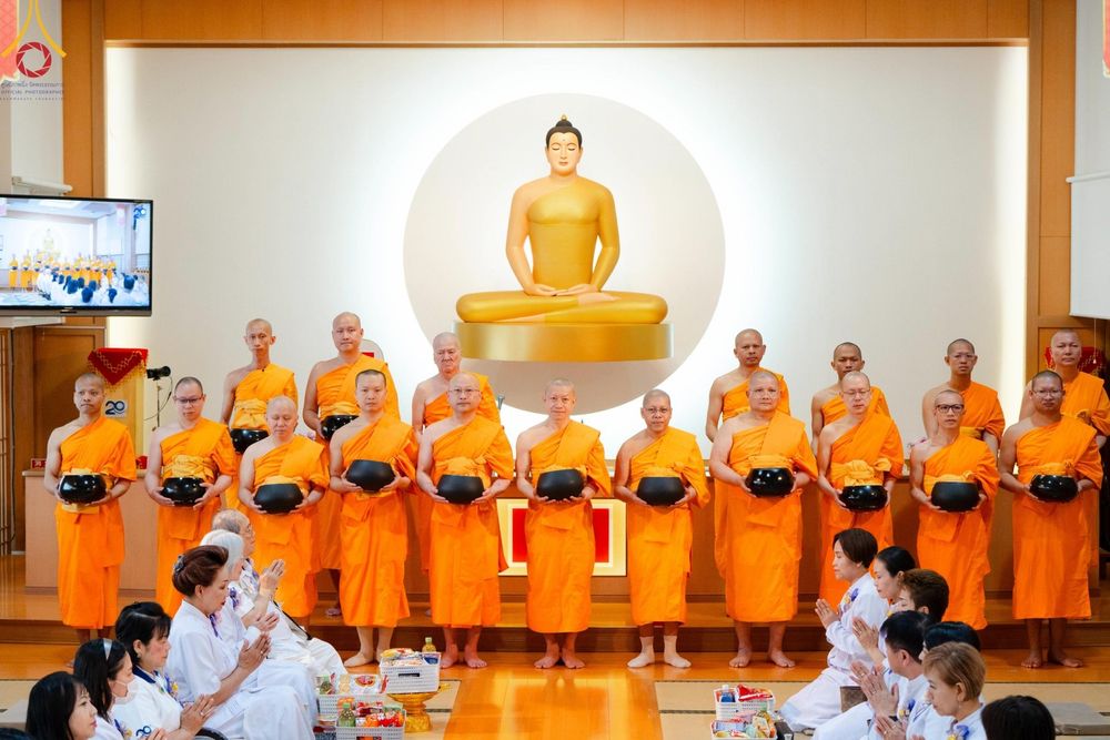 ภาพ No.140551:พิธีทอดผ้าป่าฉลองชัย 20 ปี วัดพระธรรมกายคานากาว่า วันเสาร์ที่ 8 มิถุนายน พ.ศ. 2567