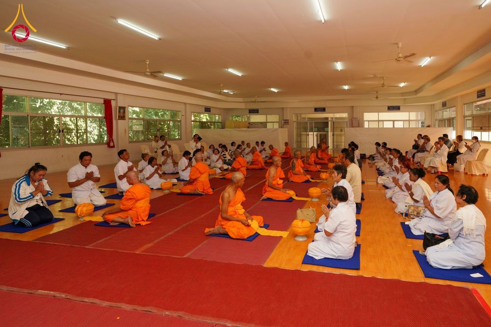 ภาพ No.179933:พิธีบรรพชาสามเณรและอุปสมบท โครงการบรรพชาอุปสมบทหมู่บูชาธรรมมหาปูชนียจารย์ ณ วัดพระธาตุจอมทอง และ วัดพระธาตุศรีโคมคำ อ.เมือง จ.พะเยา วันอังคารที่ ๓ ธันวาคม พ.ศ. ๒๕๖๗