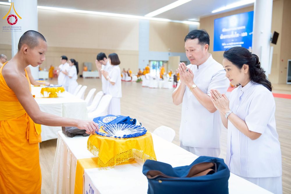 ภาพ No.267209:วันที่ 7 พฤศจิกายน พ.ศ. 2568 พิธีสอบธรรมสนามหลวง นักธรรมชั้นโท - เอก ณ สนามสอบวัดพระธรรมกาย