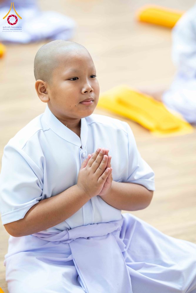 ภาพ No.319508:วันเสาร์ที่ 4 เมษายน พ.ศ.2569 พิธีขอขมา มอบผ้าไตร และถวายบาตรแด่นาคธรรมทายาท ในโครงการบรรพชาสามเณรฟื้นฟูพระพุทธศาสนาทั่วไทย โครงการหน่อแก้วเปรียญธรรม รุ่นที่ 14 โครงการสามเณรยุวธรรมทายาท รุ่นที่ 34 โครงการสามเณรมัชฌิมธรรมทายาท รุ่นที่ 30 ณ สภาธรรมกายสากล