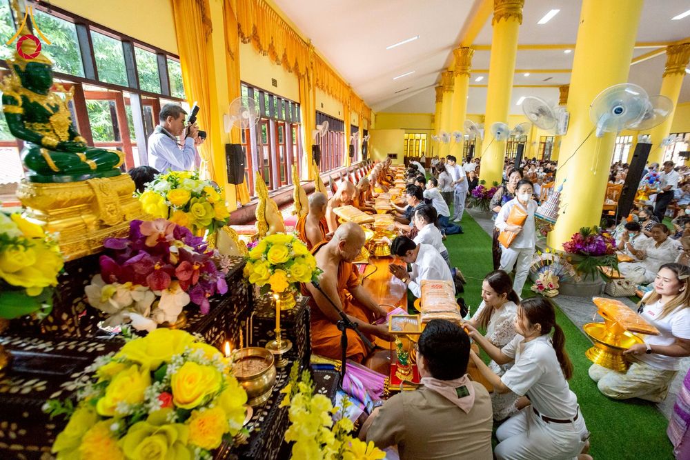 ภาพ No.276227:วันที่ 5 พฤศจิกายน พ.ศ. 2568 พิธีทอดกฐินสามัคคีทั่วไทย ณ วัดตรีมิตรประดิษฐาราม จ.กาญจนบุรี โดยคณะศิษยานุศิษย์ บูชาธรรม 81 ปี หลวงพ่อธัมมชโย