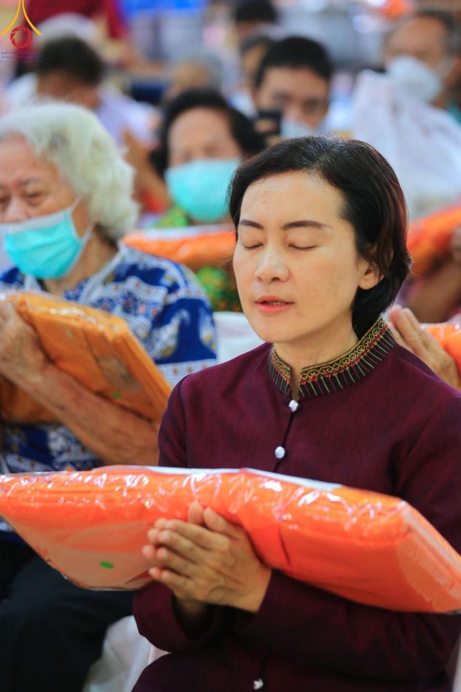 ภาพ No.166367:พิธีทอดกฐิน ณ วัดคูหาสุวรรณ จ.สุโขทัย ในโครงการกฐินสามัคคีทั่วไทย 30,000 วัด บูชาธรรม 80 ปี หลวงพ่อธัมมชโย โดยคณะศิษยานุศิษย์วัดพระธรรมกาย วันที่ 27 ตุลาคม พ.ศ. 2567