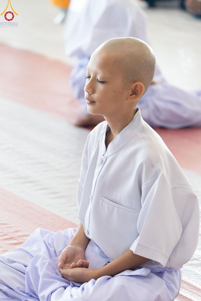 ภาพ No.133897:พิธีขอขมามอบผ้าไตร โครงการบรรพชาสามเณร ศูนย์อบรมวัดพระธรรมกาย ณ วัดพระธรรมกาย วันเสาร์ที่ 6 เมษายน พ.ศ. 2567