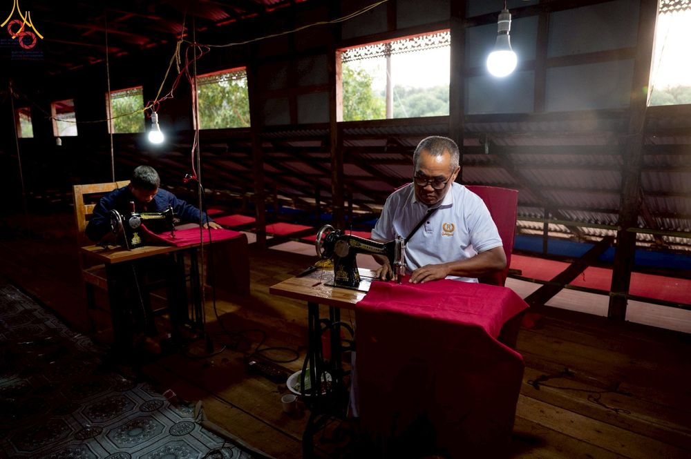 ภาพ No.261627:วันที่ 19 ตุลาคม พ.ศ. 2568 พิธีทอดกฐินสมทบ วัดกัลยาณมิตรต่างประเทศ บูชาธรรม 81 ปี หลวงพ่อธัมมชโย ณ วัดสารนาถ เมืองคาร์การชารี ประเทศบังกลาเทศ 