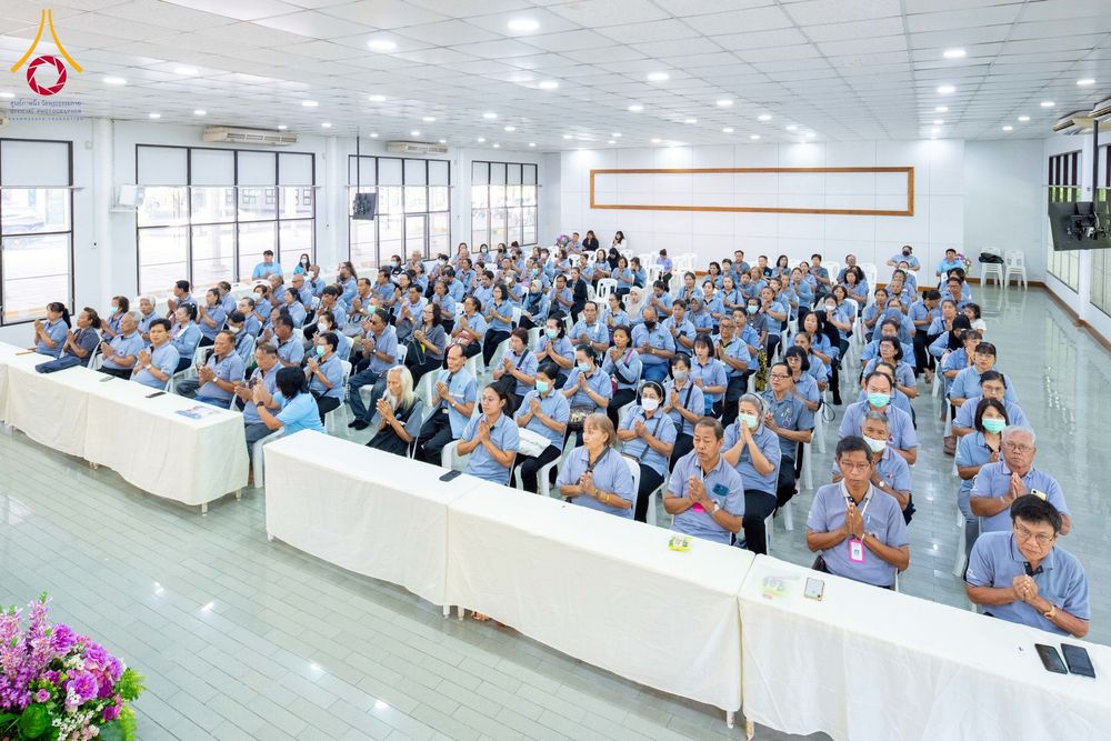 ภาพ No.259691:วันที่ 24 ตุลาคม พ.ศ. 2568 รพ.สต.คลองหนึ่ง อ.คลองหลวง สังกัด อบจ.ปทุมธานี จัดประชุมและมอบครุภัณฑ์ทางการแพทย์ เสริมพลัง อสม. ขับเคลื่อนสุขภาพชุมชนอย่างยั่งยืน ณ วัดพระธรรมกาย