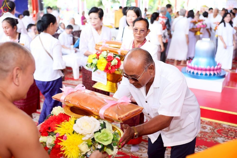 ภาพ No.252585:วันที่ 11 ตุลาคม พ.ศ. 2568 พิธีทอดกฐินสามัคคีทั่วไทย 30,000 วัด โดยคณะศิษยานุศิษย์ บูชาธรรม 81 ปี หลวงพ่อธัมมชโย ณ วัดมงคลพุกการาม ต. คลองสี่  อ.คลองหลวง จ.ปทุมธานี