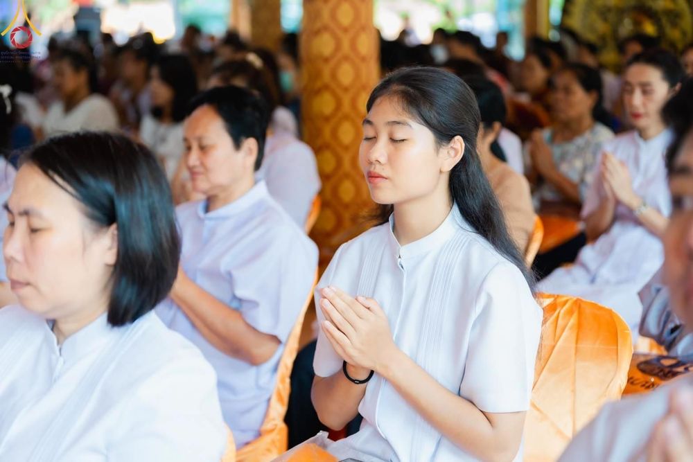ภาพ No.166744:พิธีทอดกฐิน ณ วัดเขาดินมังกรทอง อ.บ่อทอง จ.ชลบุรี  ในโครงการกฐินสามัคคีทั่วไทย 30,000 วัด บูชาธรรม 80 ปี หลวงพ่อธัมมชโย โดยคณะศิษยานุศิษย์วัดพระธรรมกาย วันที่ 23 ตุลาคม พ.ศ. 2567