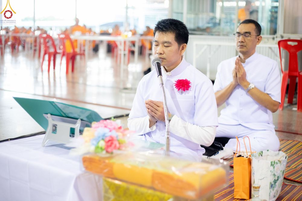 ภาพ No.188504:พิธีถวายภัตตาหารเป็นสังฆทาน แด่พระธรรมยาตรา ในโครงการธรรมยาตรา กตัญญูบูชา มหาปูชนียาจารย์ พระมงคลเทพมุนี(สด จนฺทสโร) พระผู้ปราบมาร อนุสรณ์สถาน 7 แห่ง ปีที่ 13 ณ สภาธรรมกายสากล วัดพระธรรมกาย วันที่ 3 มกราคม พ.ศ. 2568