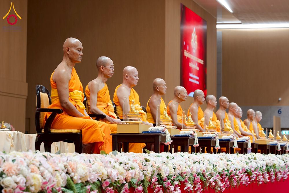 ภาพ No.272862:วันอาทิตย์ที่ 23 พฤศจิกายน พ.ศ.2568 พิธีมุทิตาสักการะ พระมหาเถระและพระเถระ ประจำปีพุทธศักราช 2568 ณ ห้องแก้วสารพัดนึก 2 สภาธรรมกายสากล  วัดพระธรรมกาย