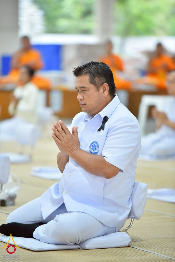 ภาพ No.267551:วันที่ 7 พฤศจิกายน พ.ศ. 2568 พสกนิกรอำเภอคลองหลวง รวมใจบำเพ็ญกุศลปัณรสมวาร (15 วัน) อุทิศถวายเป็นพระราชกุศลแด่ “สมเด็จพระพันปีหลวง” ณ วัดพระธรรมกาย