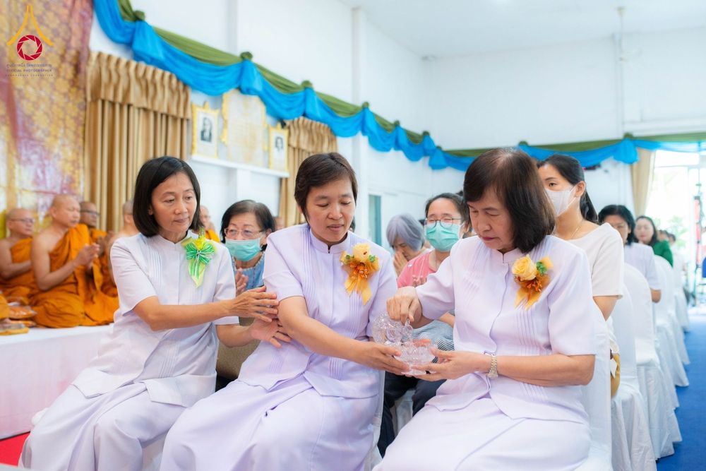 ภาพ No.178538:พิธีทอดกฐิน ณ วัดดวงแข แขวงรองเมือง เขตปทุมวัน กรุงเทพฯ ในโครงการทอดกฐินสามัคคีทั่วไทย 30,000 วัด บูชาธรรม 80 ปี หลวงพ่อธัมมชโย โดยคณะศิษยานุศิษย์วัดพระธรรมกาย วันที่ 15 พฤศจิกายน พ.ศ. 2567