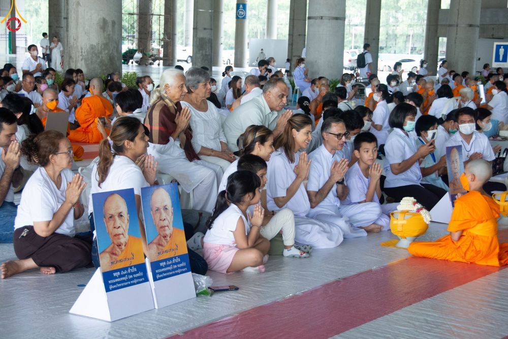 ภาพ No.84199:พิธีขอบรรพชา , พิธีขอสรณคมน์และศีล ,  พิธีรับบาตร , พิธีอุปสมบท ในโครงการบรรพชาอุปสมบทหมู่ธรรมทายาทรุ่นเข้าพรรษา และโครงการบรรพชาสามเณรโรงเรียนนานาชาติ รุ่นที่ 12 ณ โบสถ์พระไตรปิฎก วัดพระธรรมกาย วันที่ 22 กรกฎาคม พ.ศ. 2566