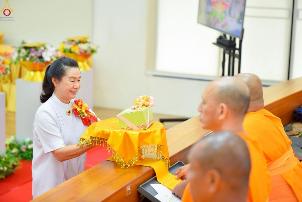 ภาพ No.249937:วันอังคารที่ 30 กันยายน พ.ศ. 2568 พิธีตอกเสามงคลต้นแรกอาคารเศรษฐีถาวร ที่พักผู้มาปฏิบัติธรรม ณ ศูนย์ปฏิบัติธรรมจันทบุรี