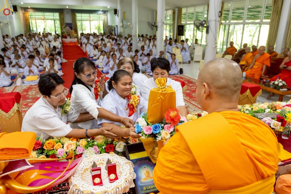 ภาพ No.262942:วันที่ 22 ตุลาคม พ.ศ. 2568 พิธีทอดกฐินสามัคคีทั่วไทย 30,000 วัด โดยคณะศิษยานุศิษย์ บูชาธรรม 81 ปี หลวงพ่อธัมมชโย ณ ธุดงคสถานทรงธรรมกำแพงเพชร ต.ทรงธรรม อ.เมือง จ.กำแพงเพชร