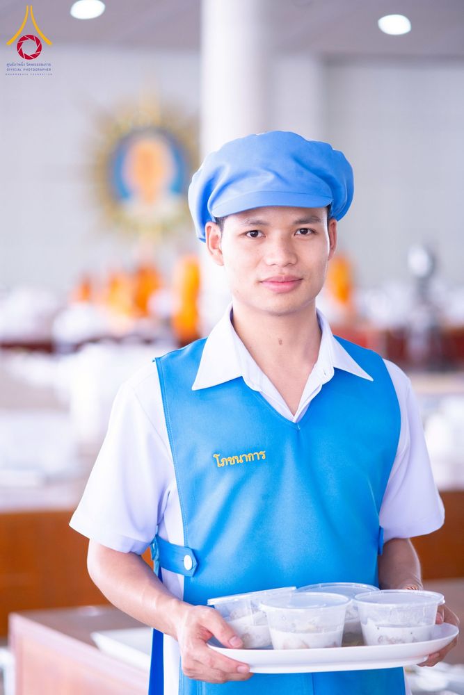 ภาพ No.262671:วันที่ 18,25 ตุลาคม พ.ศ. 2568 พิธีถวายภัตตาหารเมนูสวรรค์ เพื่อการบรรลุธรรม ณ หอฉันคุณยายอาจารย์ฯ วัดพระธรรมกาย