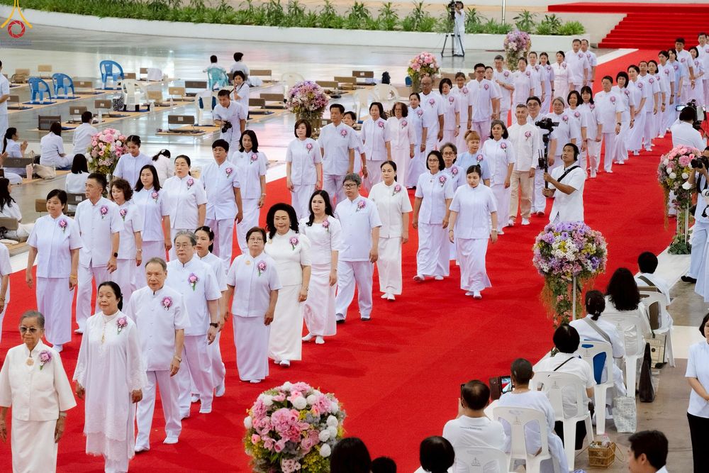 ภาพ No.247051:วันที่ 21 กันยายน พ.ศ. 2568 งานบุญวันอาทิตย์ พิธีจุดเทียนใจ ไฟนิรันด์ อนันตชัย ณ วัดพระธรรมกาย จ.ปทุมธานี