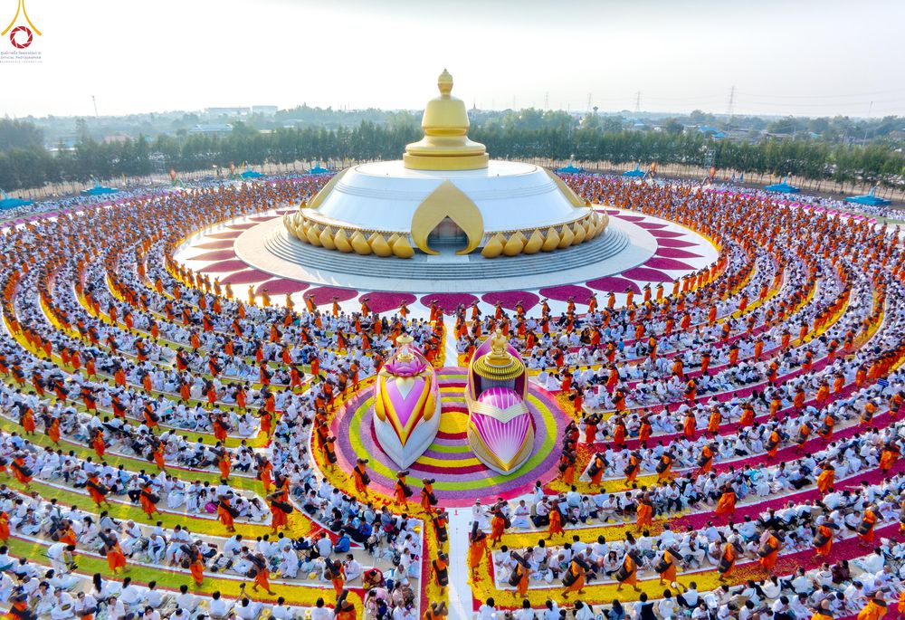 ภาพ No.299676:วันที่ 18 มกราคม พ.ศ. 2569 พิธีต้อนรับพระธรรมยาตรา (ภาพชุดที่ 2) ณ อนุสรณ์สถานลำดับที่ 5  สถานที่เผยแผ่วิชชาธรรมกายครั้งแรก อนุสรณ์สถานบางปลา วัดบางปลา อำเภอบางเลน จังหวัดนครปฐม ในโครงการธรรมยาตรา กตัญญูบูชา มหาปูชนียาจารย์ พระมงคลเทพมุนี(สด จนฺทสโร) พระ